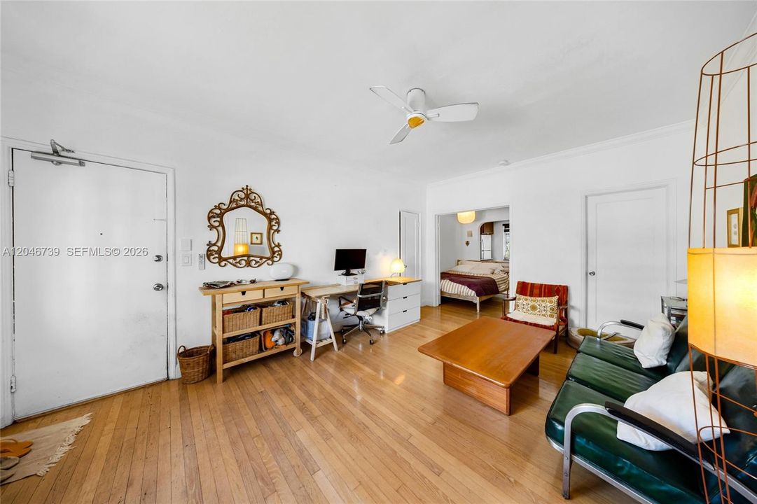 For Sale: $189,000 (0 beds, 1 baths, 490 Square Feet)