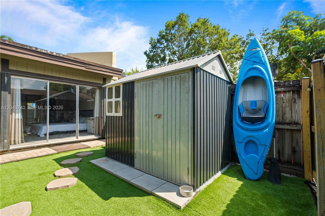 На продажу: $459,000 (2 спален, 2 ванн, 1196 Квадратных фут)