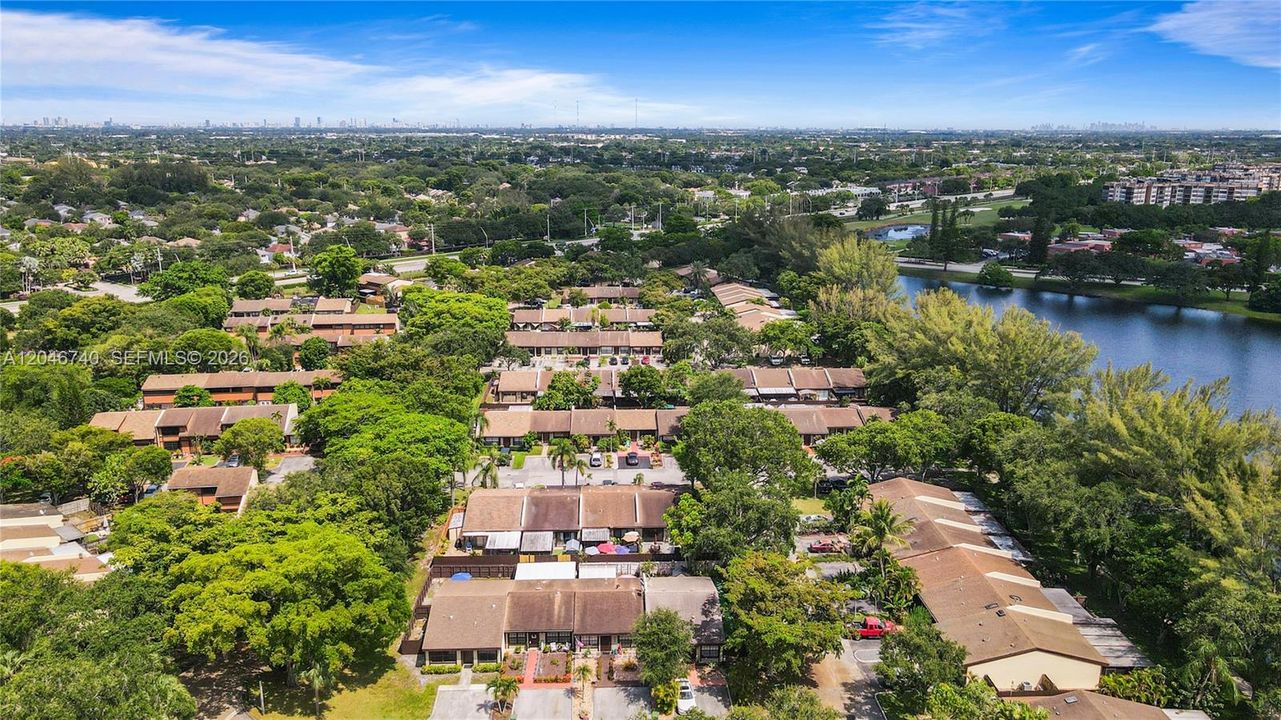 На продажу: $459,000 (2 спален, 2 ванн, 1196 Квадратных фут)
