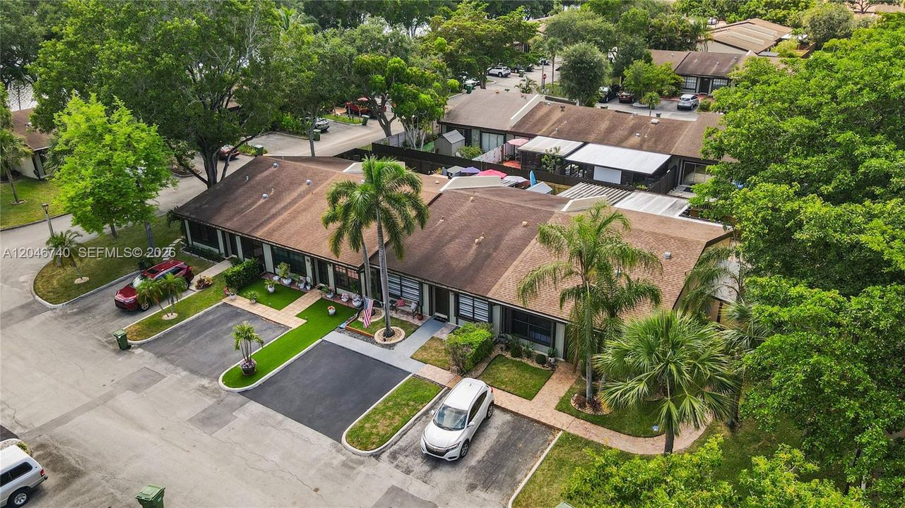 На продажу: $459,000 (2 спален, 2 ванн, 1196 Квадратных фут)