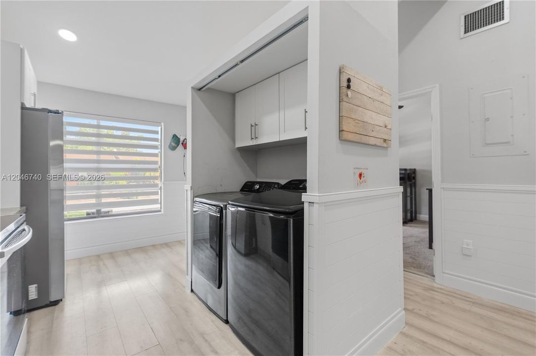 На продажу: $459,000 (2 спален, 2 ванн, 1196 Квадратных фут)