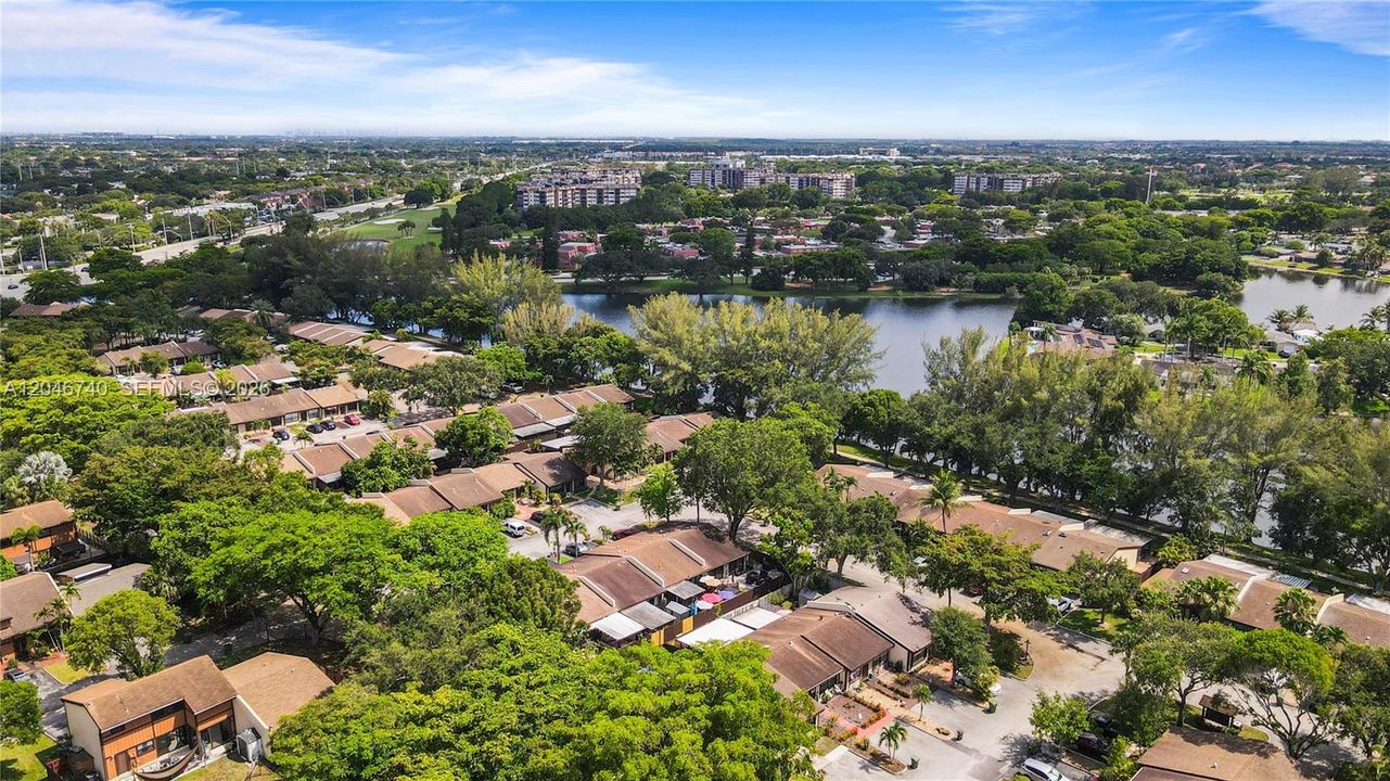 На продажу: $459,000 (2 спален, 2 ванн, 1196 Квадратных фут)