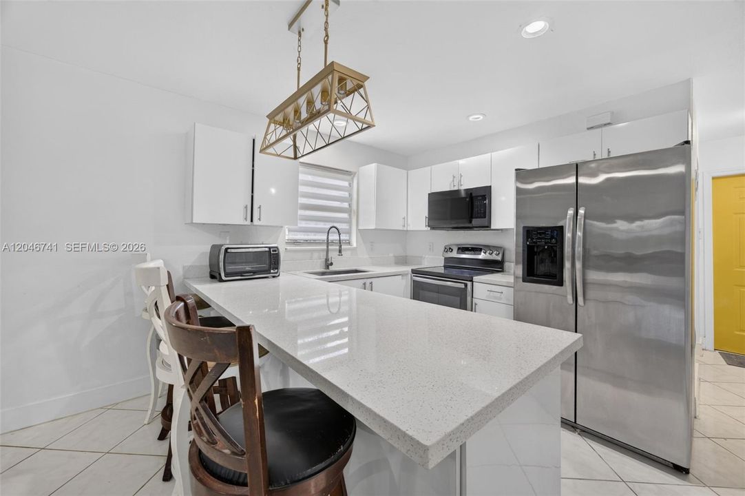 En Venta: $360,000 (4 camas, 2 baños, 1116 Pies cuadrados)