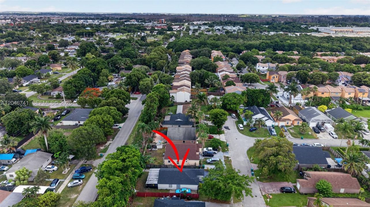 En Venta: $360,000 (4 camas, 2 baños, 1116 Pies cuadrados)