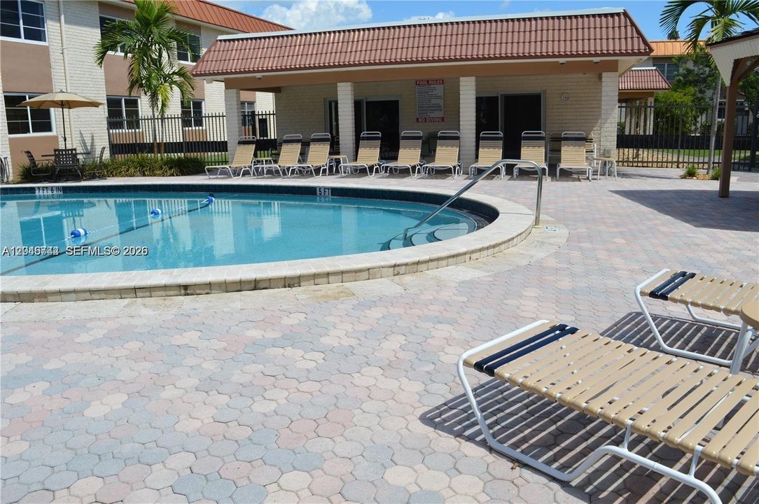 For Rent: $1,500 (1 beds, 1 baths, 750 Square Feet)
