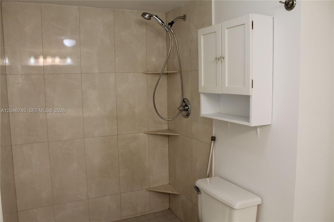 В аренду: $2,850 (3 спален, 2 ванн, 1090 Квадратных фут)