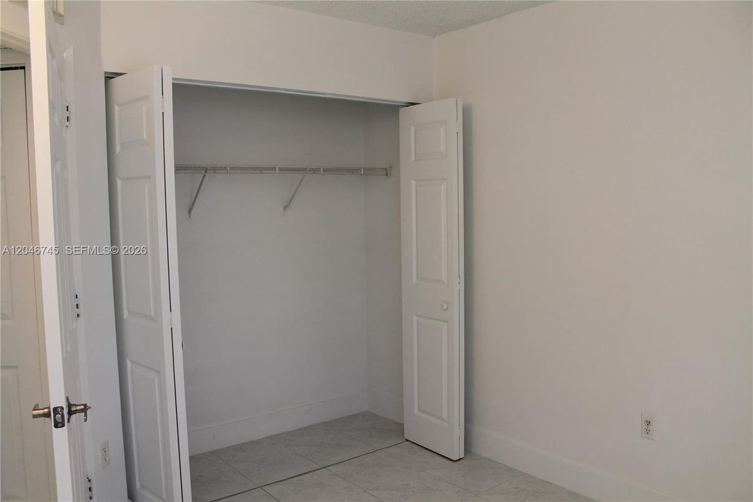 В аренду: $2,850 (3 спален, 2 ванн, 1090 Квадратных фут)