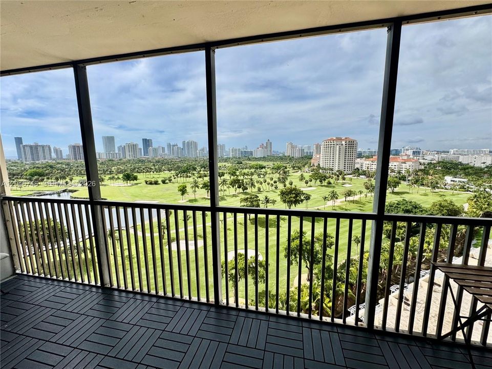 En Venta: $298,000 (1 camas, 1 baños, 913 Pies cuadrados)