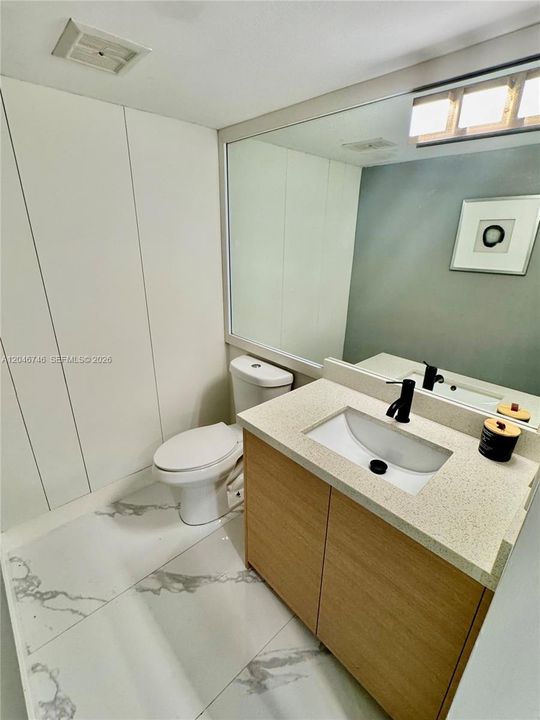 En Venta: $298,000 (1 camas, 1 baños, 913 Pies cuadrados)