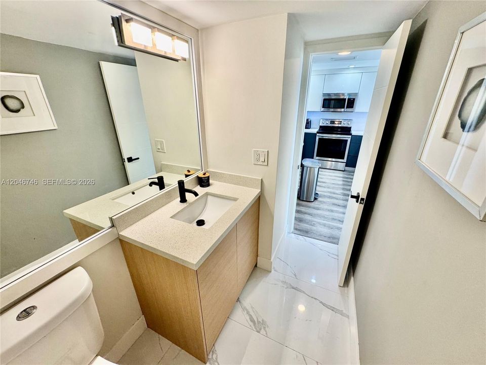 En Venta: $298,000 (1 camas, 1 baños, 913 Pies cuadrados)