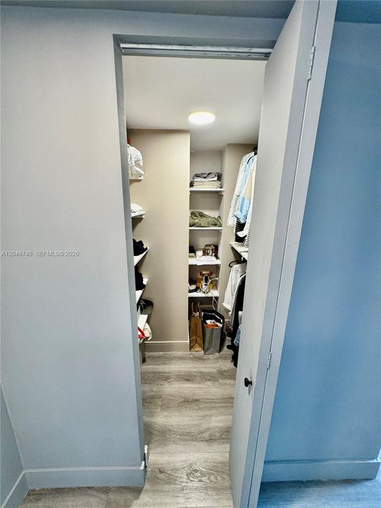 En Venta: $298,000 (1 camas, 1 baños, 913 Pies cuadrados)