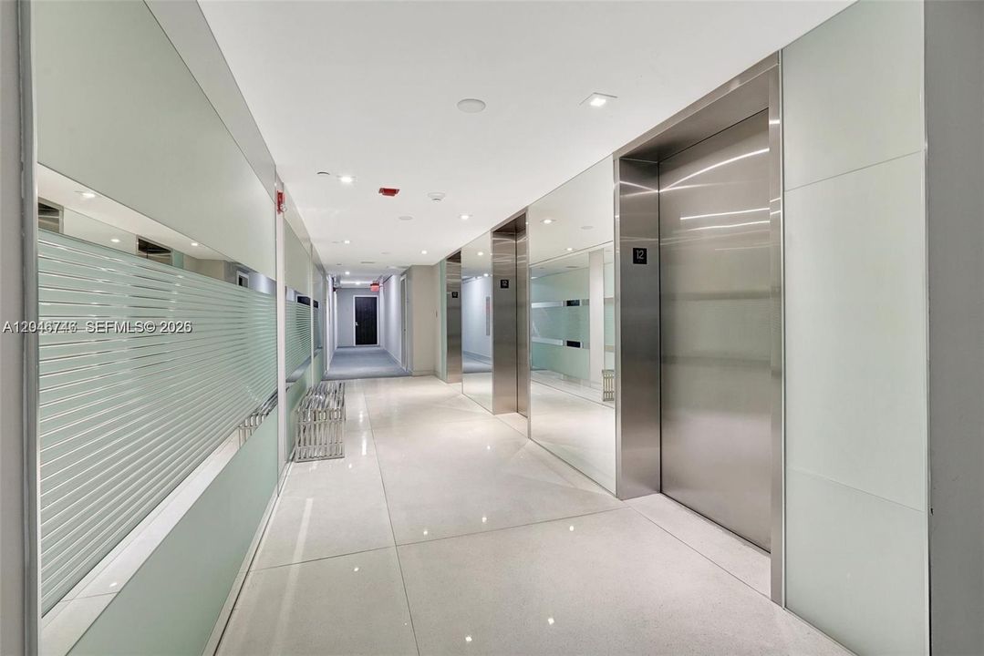En Venta: $298,000 (1 camas, 1 baños, 913 Pies cuadrados)