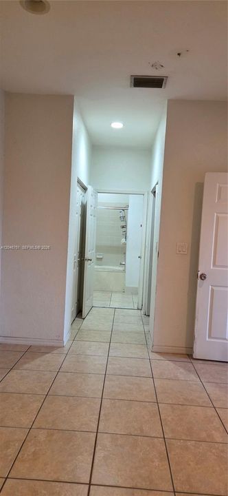 For Rent: $2,400 (3 beds, 2 baths, 1250 Square Feet)