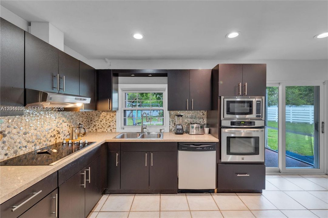 For Sale: $750,000 (4 beds, 2 baths, 2153 Square Feet)