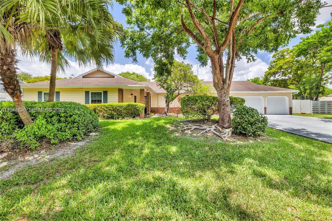 For Sale: $750,000 (4 beds, 2 baths, 2153 Square Feet)