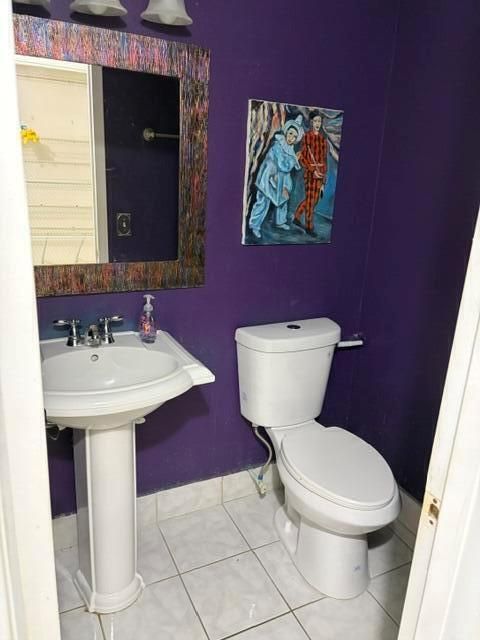 Guest Half Bath