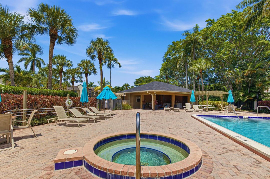 Pool - Hottub