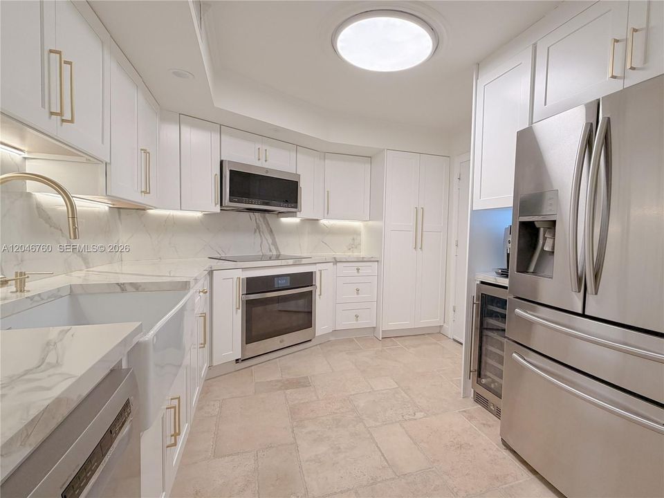 For Rent: $14,000 (3 beds, 3 baths, 2228 Square Feet)