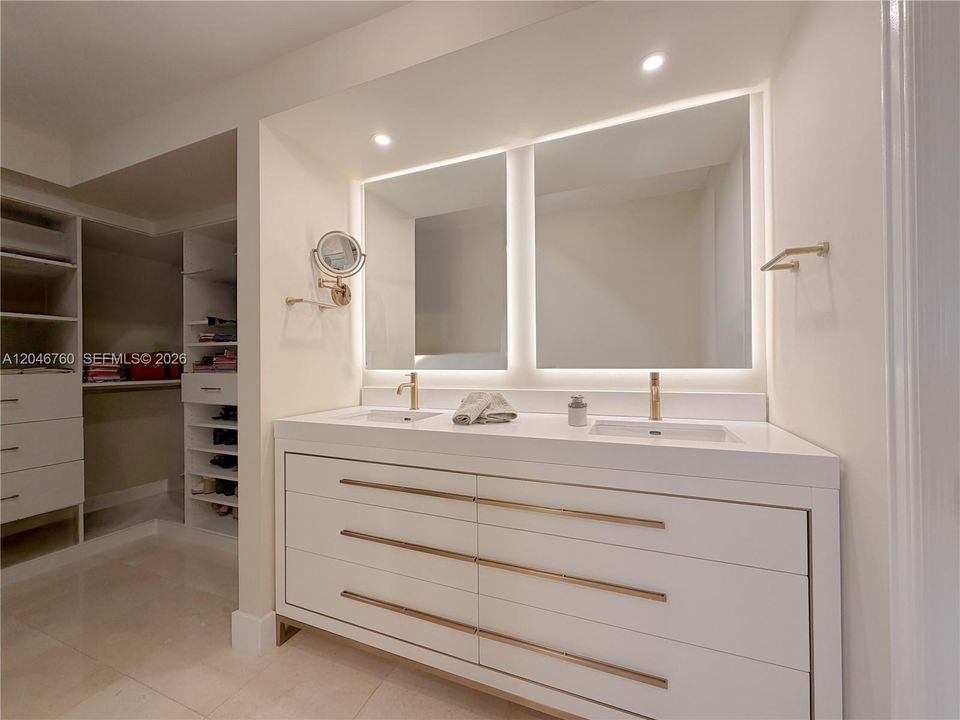 For Rent: $14,000 (3 beds, 3 baths, 2228 Square Feet)