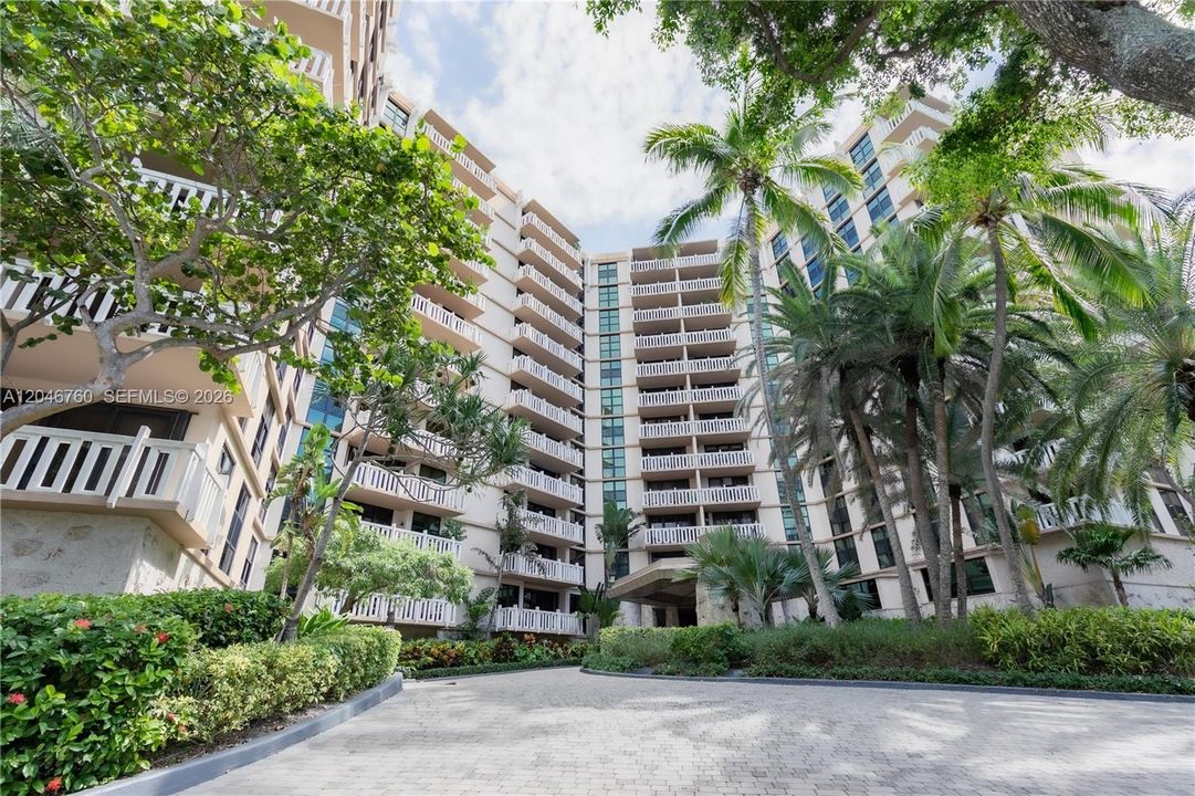 For Rent: $14,000 (3 beds, 3 baths, 2228 Square Feet)