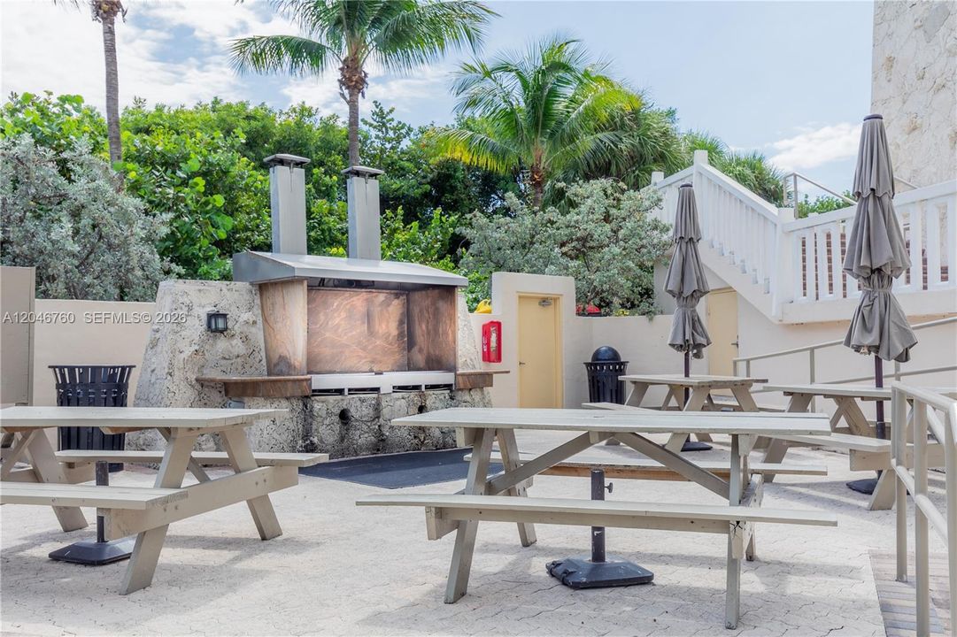 For Rent: $14,000 (3 beds, 3 baths, 2228 Square Feet)