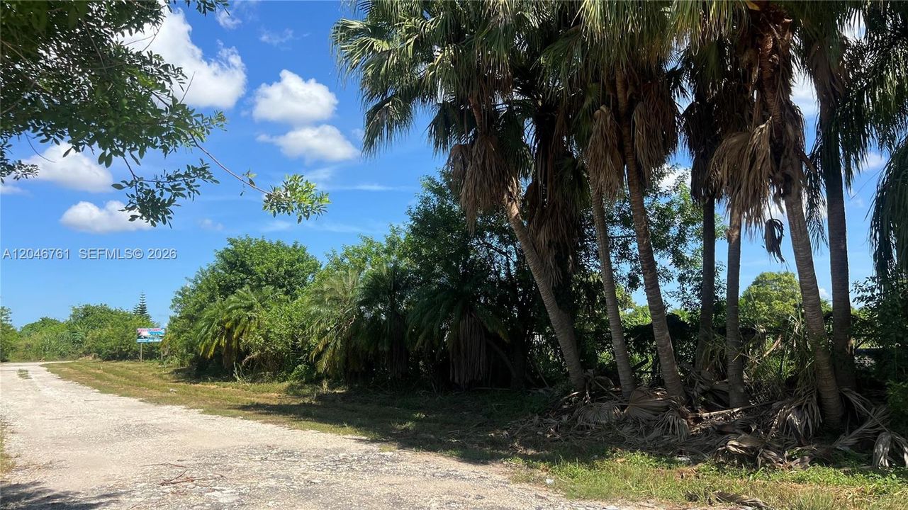 На продажу: $749,900 (5.00 acres)