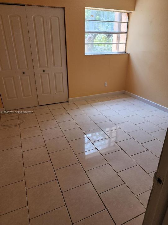 For Rent: $2,000 (3 beds, 2 baths, 1237 Square Feet)