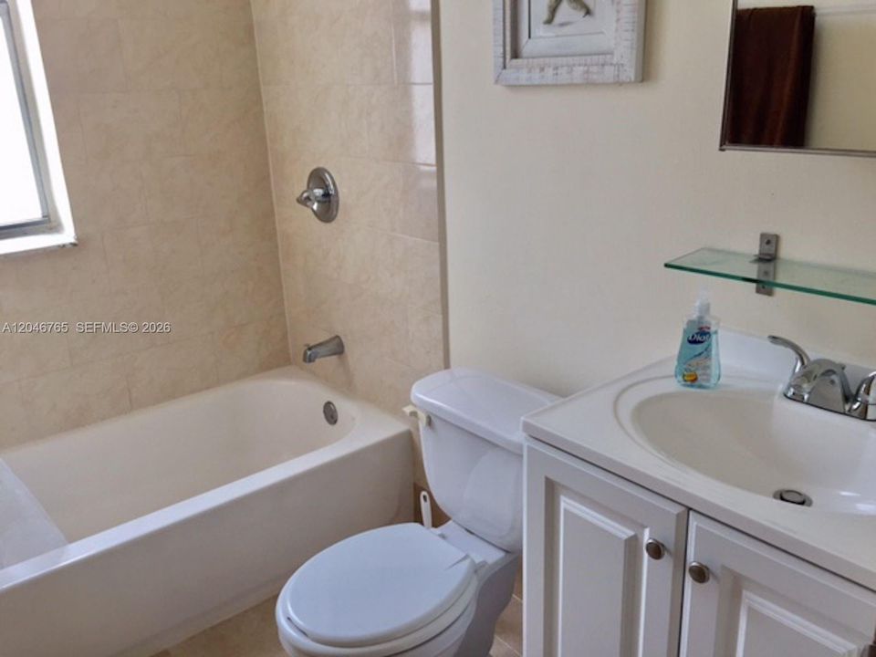 For Sale: $235,000 (0 beds, 1 baths, 470 Square Feet)