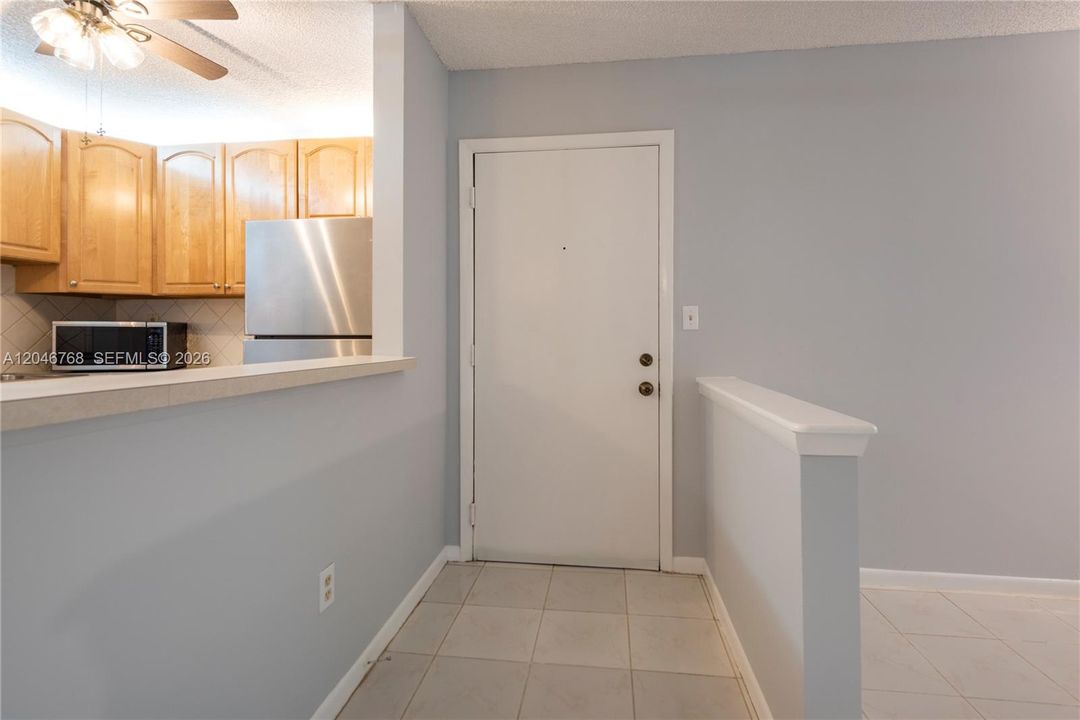 For Sale: $130,000 (2 beds, 2 baths, 827 Square Feet)
