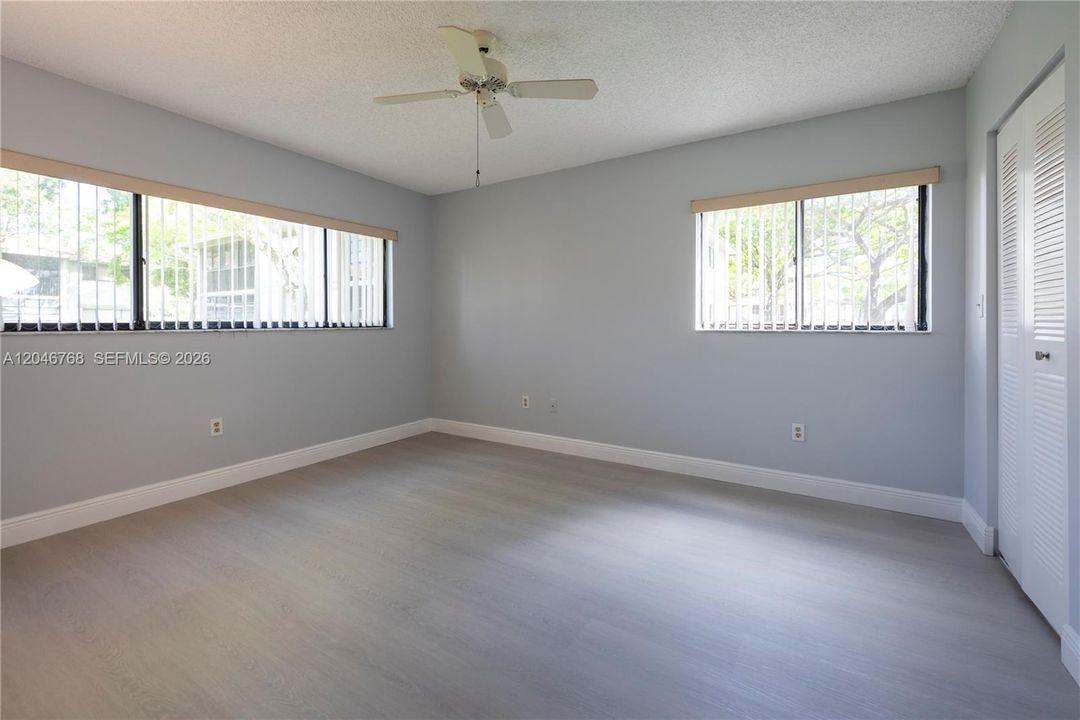 For Sale: $130,000 (2 beds, 2 baths, 827 Square Feet)