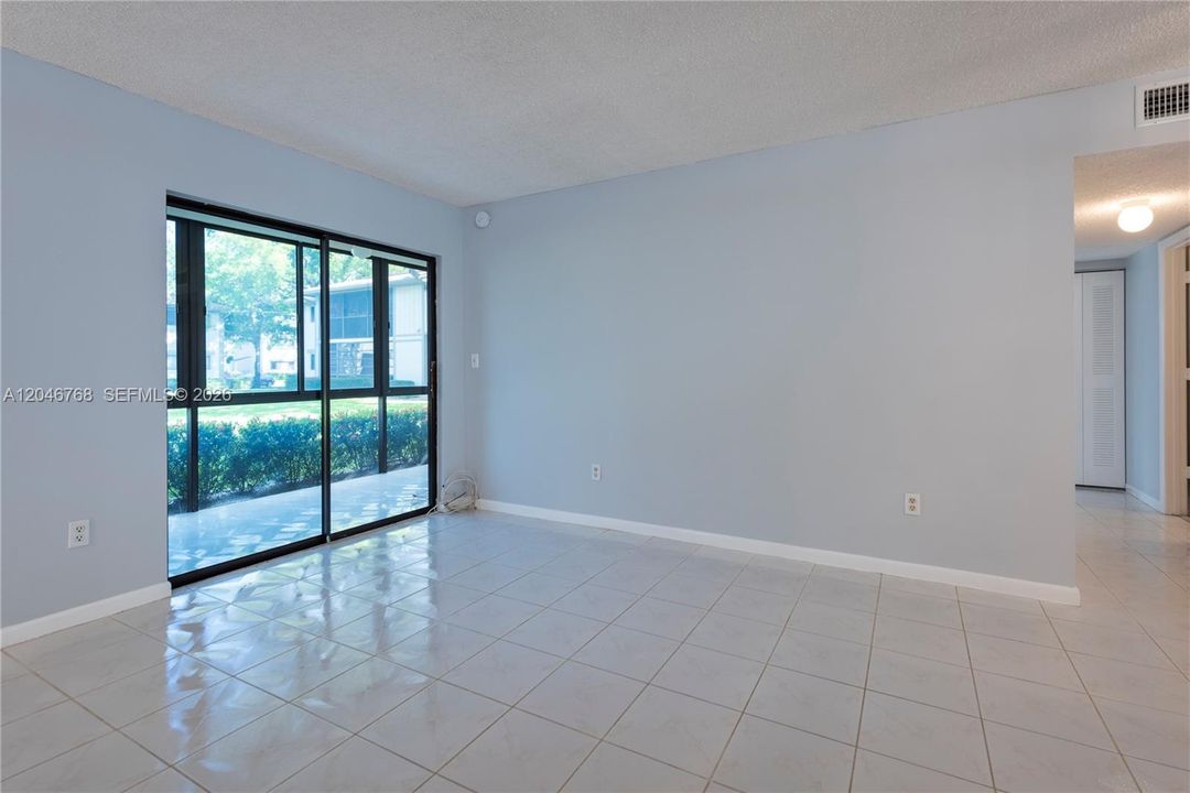 For Sale: $130,000 (2 beds, 2 baths, 827 Square Feet)