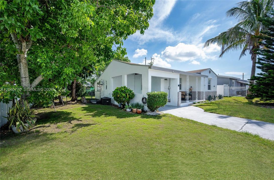 На продажу: $459,000 (3 спален, 2 ванн, 971 Квадратных фут)