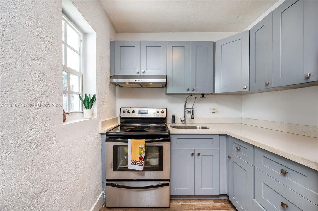 На продажу: $459,000 (3 спален, 2 ванн, 971 Квадратных фут)