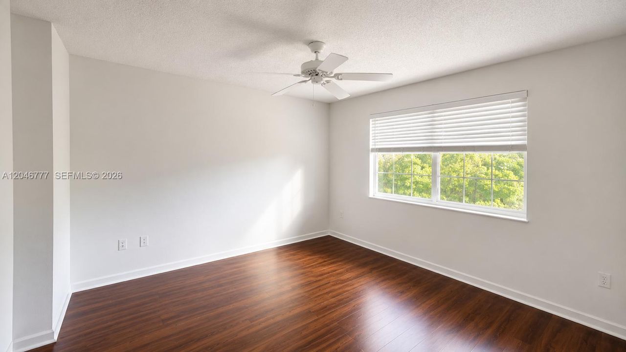 В аренду: $1,985 (2 спален, 2 ванн, 1026 Квадратных фут)