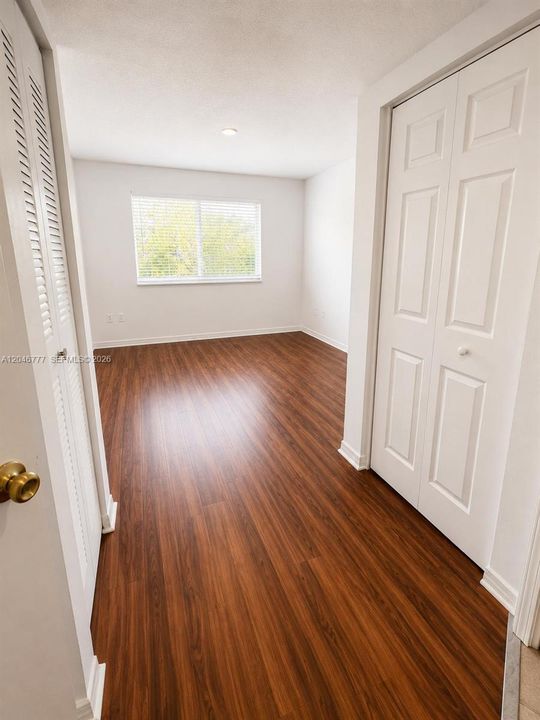 В аренду: $1,985 (2 спален, 2 ванн, 1026 Квадратных фут)