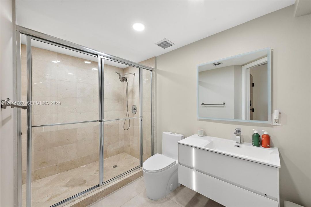 For Sale: $895,000 (2 beds, 2 baths, 1260 Square Feet)