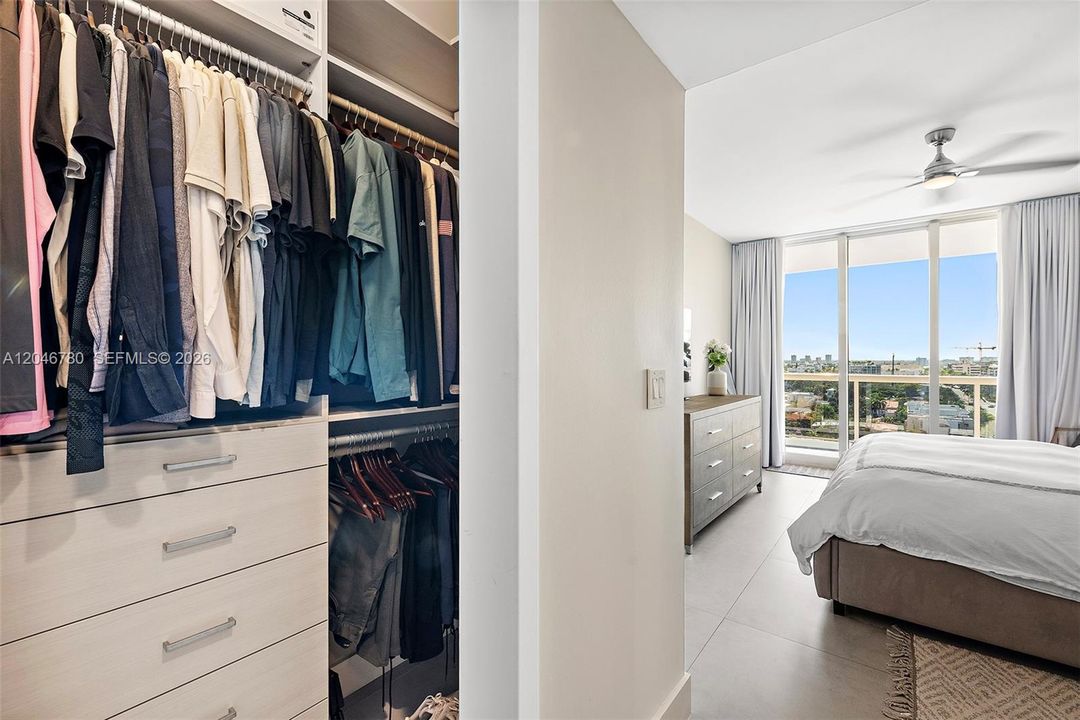 For Sale: $895,000 (2 beds, 2 baths, 1260 Square Feet)