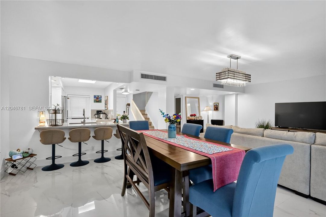 En Venta: $449,000 (2 camas, 2 baños, 1482 Pies cuadrados)