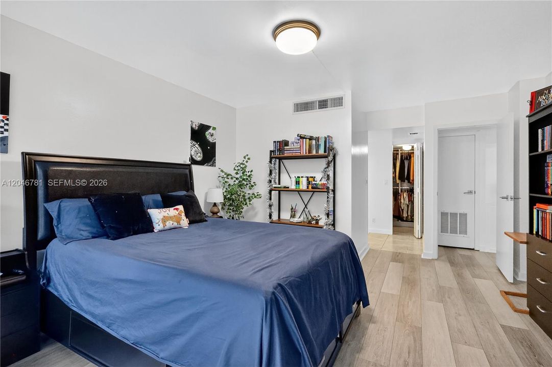 En Venta: $449,000 (2 camas, 2 baños, 1482 Pies cuadrados)
