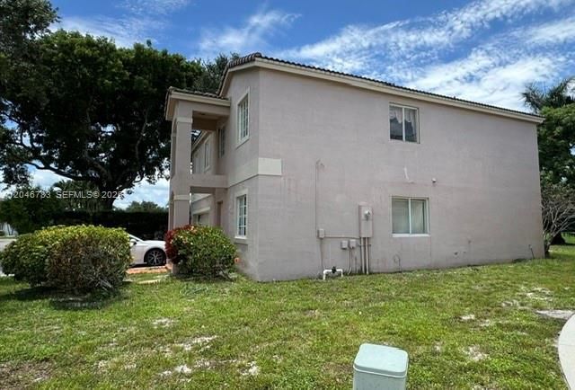 For Sale: $550,000 (3 beds, 2 baths, 2240 Square Feet)
