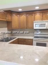 For Rent: $2,050 (1 beds, 1 baths, 670 Square Feet)