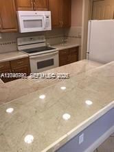 For Rent: $2,050 (1 beds, 1 baths, 670 Square Feet)