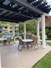 For Rent: $2,050 (1 beds, 1 baths, 670 Square Feet)