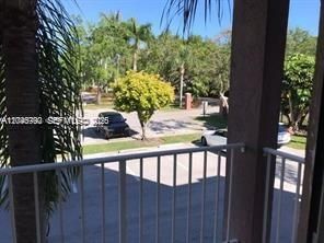 For Rent: $2,050 (1 beds, 1 baths, 670 Square Feet)