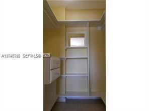 For Rent: $2,050 (1 beds, 1 baths, 670 Square Feet)