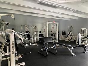 For Rent: $2,050 (1 beds, 1 baths, 670 Square Feet)
