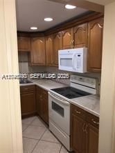 For Rent: $2,050 (1 beds, 1 baths, 670 Square Feet)
