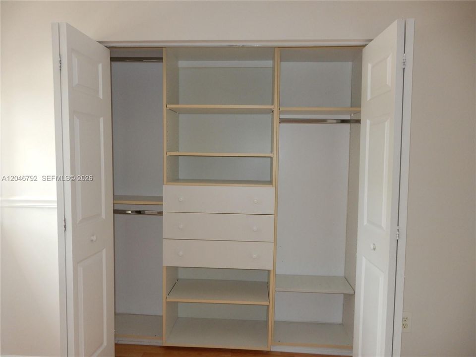 En Renta: $4,300 (4 camas, 2 baños, 2105 Pies cuadrados)