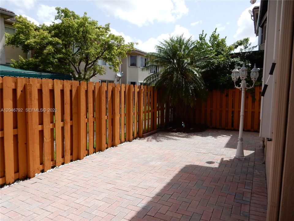 En Renta: $4,300 (4 camas, 2 baños, 2105 Pies cuadrados)