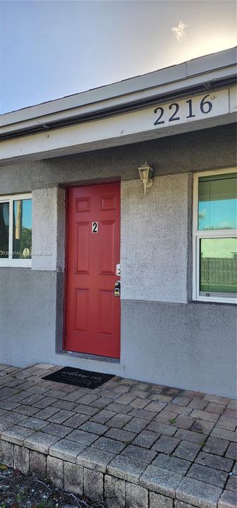 For Rent: $1,050 (0 beds, 1 baths, 1498 Square Feet)